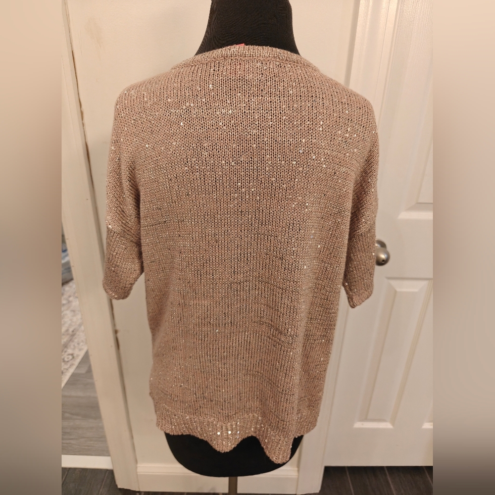 Short sleeve lightweight sequin sweater size Medium - Picture 5 of 9